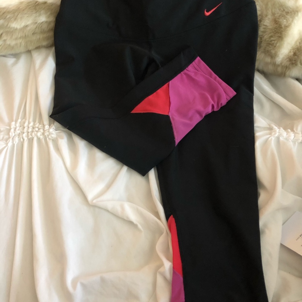 Nike Cropped Leggings
